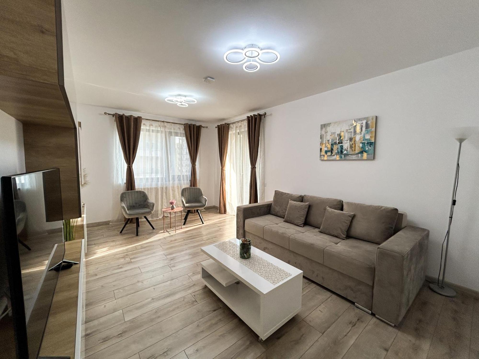 Mirandis Apartments - Comfort & Private Parking Near Coresi Mall Braşov Exterior foto