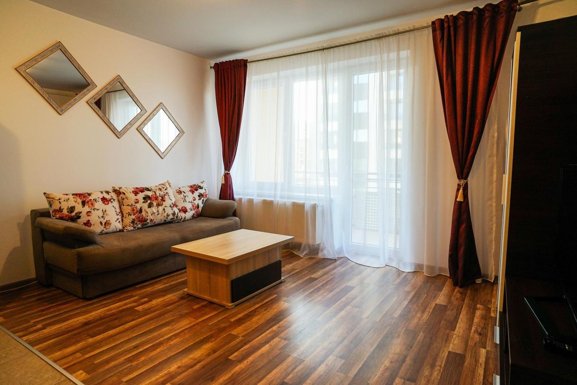 Mirandis Apartments - Comfort & Private Parking Near Coresi Mall Braşov Exterior foto