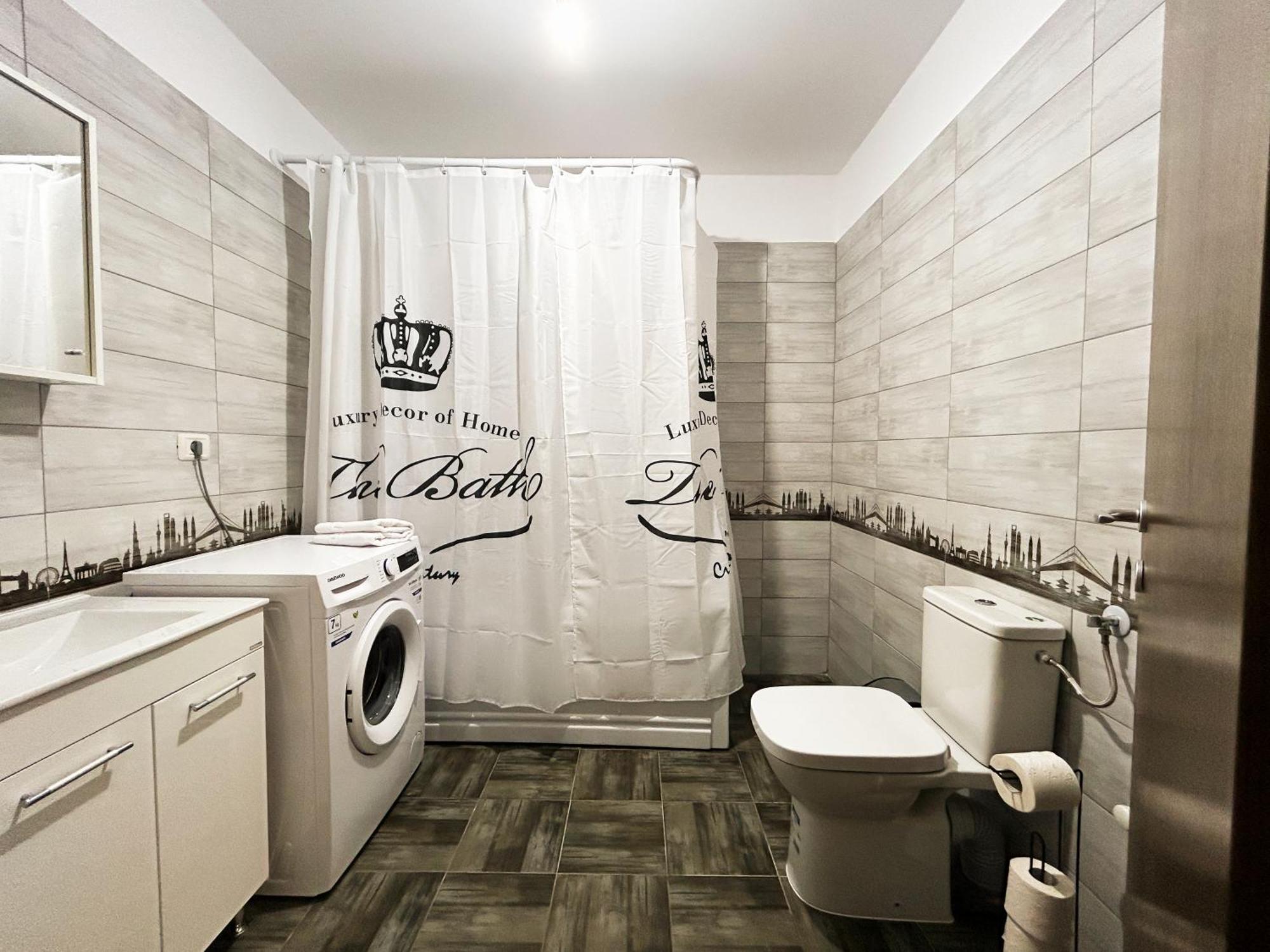 Mirandis Apartments - Comfort & Private Parking Near Coresi Mall Braşov Exterior foto